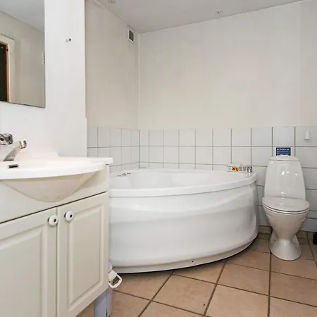 6 Person In Aabenraa-by Traum *